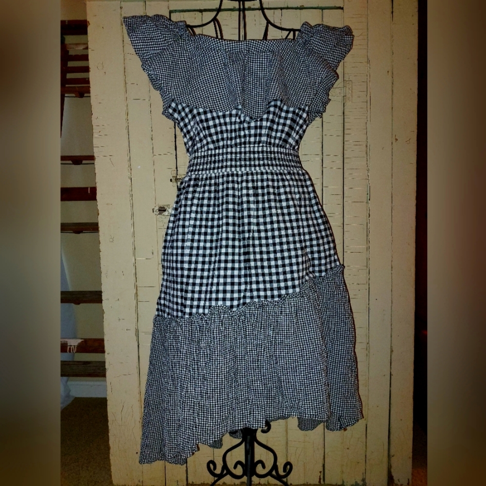 Rachel Roy Black & white dress